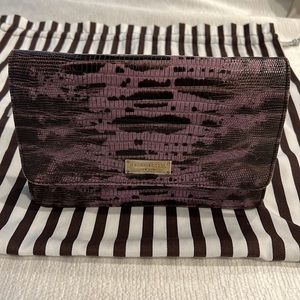 Henri Bendel Chain Wallet; Gold Hardware, Leather